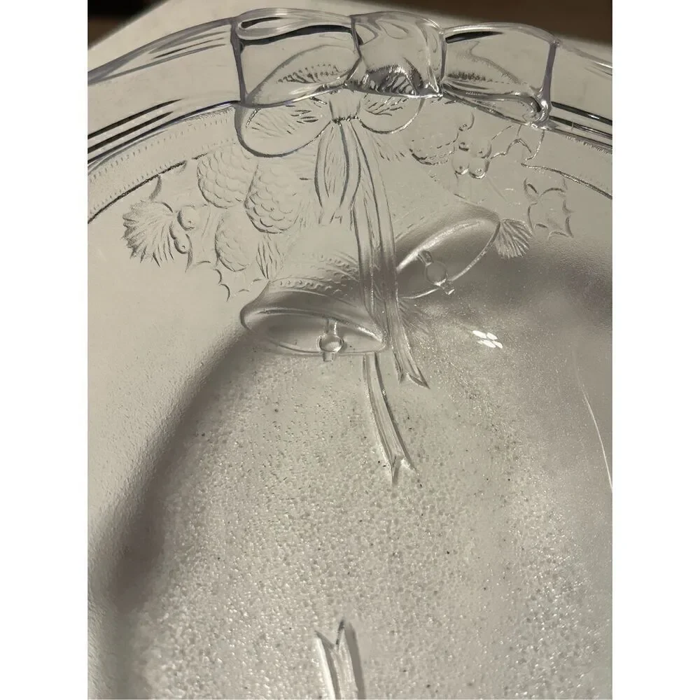 Mikasa Christmas Crystal Basket with Plastic Handle